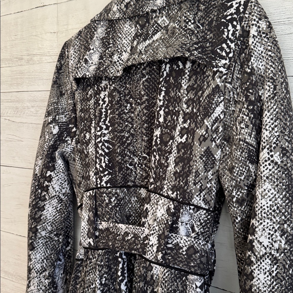 Candie's Black and Gray Faux Snake Print Trench Coat | SIZE XL - Picture 7 of 8
